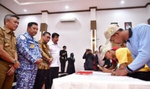 Launching Perdana KUR Budidaya Pisang Cavendish, Bank Sulselbar Salurkan Rp1,15 Miliar ke Petani Bone