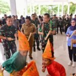Pj Gubernur Sulsel Ikut Gerakan Perangi Sampah Plastik Bersama KASAD TNI