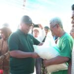 Pj Wali Kota Palopo Serahkan Bantuan ke Eks Penderita Kusta