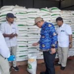 Cek Kualitas Beras di Bulog Balandai, Ini Kata Pj Wali Kota Palopo