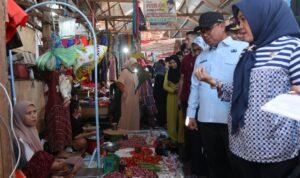 Jelang Lebaran Idul Fitri, Pj Wali Kota Palopo Pantau Kebutuhan Pokok di PNP