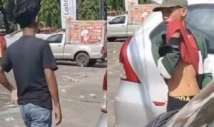 Jukir Liar Palak Pengantar Jamaah di Asrama Haji Sudiang Makassar