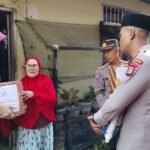 Peduli Sesama, Polres dan Bhayangkari Palopo Salurkan Bansos ke Lansia