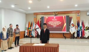 Yuswan Yusuf Batu Resmi Dilantik Sebagai PAW Anggota KPU Luwu