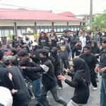 Tuntut Pelaku Pembunuh Feni Ere Ditangkap, Mahasiswa Nyaris Bentrok Saat Demo di Mapolres Palopo