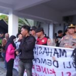 Aliansi Masyarakat Peduli Demokrasi Demo KPU, Tuntut Transparansi dalam PSU Pilkada Palopo