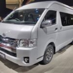 Rasakan Kemewahan Perjalanan Anda: Sewa Hiace Luxury dan Mobil Mewah Pilihan Utama
