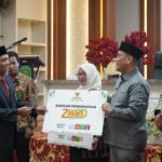 Bupati Irwan Lantik Pimpinan dan Pengawas Baznas Lutim Periode 2025-2030