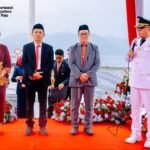 Morowali Utara Semarak HUT RI, Bupati Serahkan Penghargaan Inovasi Daerah