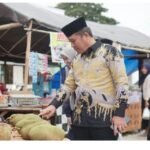 Wabup Luwu Utara Tinjau Pasar Ramadan di Mappedeceng, Ajak Warga Perkuat Silaturahmi