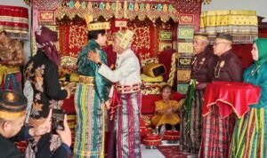 Usai SBY dan Megawati, Kini Menag Nasaruddin Umar Terima Gelar Adat Kedatuan Luwu