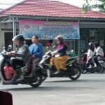 Pelanggaran Lalu Lintas di Depan Mapolres Palopo, Polisi Janji Tertibkan