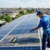 Peluang Usaha Jasa Pembersihan Panel Surya Yang Semakin Banyak Dibutuhkan Masyarakat Masa Kini